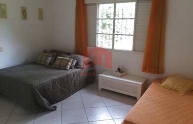 Imagem 5: Casa Térrea. Piscina, Churrasqueira, 800m² de Áreae5 Vagas na garagem