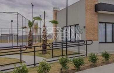 Imagem: O terreno possui 385m² de Área e está localizado em Villa