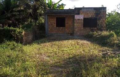 Imagem: A casa possui 3 Dormitórios, 2 Banheiros, 3 Vagas na garagem