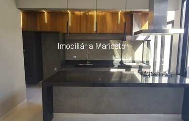 Imagem: A casa em condomínio possui 3 Dormitórios, 2 Banheiros, 4