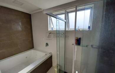 Imagem 12: Apartamento com 3 suítes sendo 1 master com hidro e vista para o mar