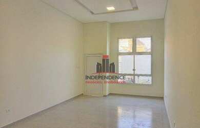 Imagem: A casa possui 3 Dormitórios, 3 Banheiros, 2 Vagas na garagem