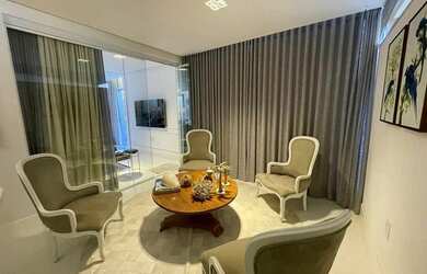 Imagem: A casa possui 3 Dormitórios, 2 Banheiros, 1 Vaga na garagem