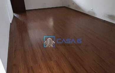 Imagem: O depósito possui 2 Vagas na garagem e 150m² de Área e está