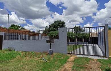 Imagem: A casa possui 3 Dormitórios, 2 Banheiros, 368m² de Área e