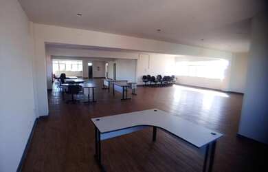 Imagem: O depósito possui 237m² de Área e está localizado em Floresta