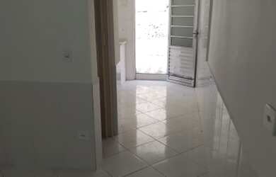 Imagem 11: Quarto e Cozinha. Ao lado da Avenida. Aceita Depósito