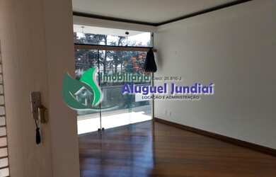 Imagem: A casa possui 3 Banheiros, 2 Vagas na garagem e 266m² de Área