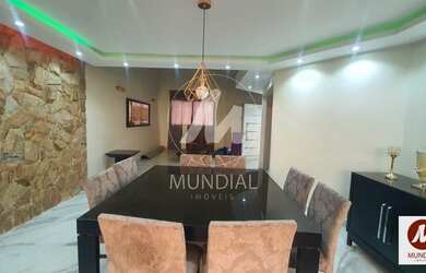 Imagem: O depósito possui 3 Vagas na garagem, 250m² de Área e está