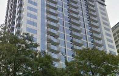 Imagem: O depósito possui 5 Vagas na garagem, 252m² de Área e está