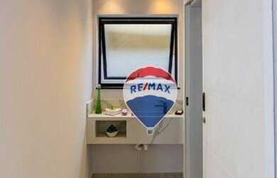 Imagem 11: Casa com 3 dorms, 1 suíte, 4 wc, 2 vagas à venda, 200 m² por R$ 2.100.000...