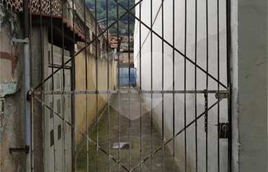 Imagem 1: Terreno com 560 m². 556m² de Área, 5 Vagas na garageme5 Dormitórios