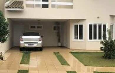 Imagem: A casa em condomínio possui 4 Dormitórios, 5 Banheiros, 4