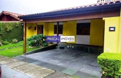 Imagem: A casa em condomínio possui 4 Dormitórios, 5 Banheiros, 4