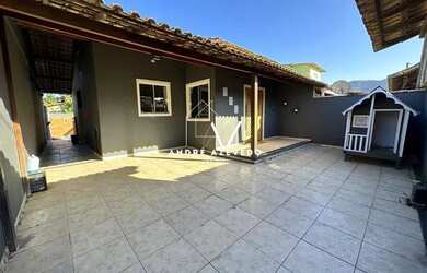 Imagem: A casa possui 2 Dormitórios, 3 Banheiros, 100-0m² de Área