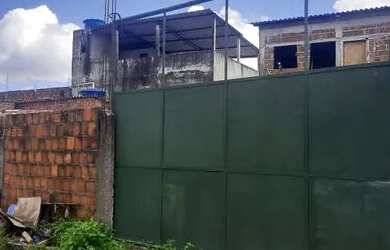 Imagem: A casa possui 2 Dormitórios, 2 Banheiros, 17m² de Área e