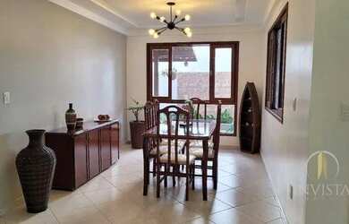 Imagem: A casa em condomínio possui 4 Dormitórios, 4 Banheiros, 4