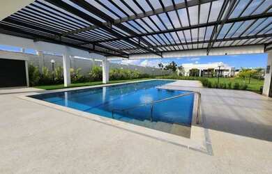 Imagem: O terreno possui 420m² de Área e está localizado em Centro