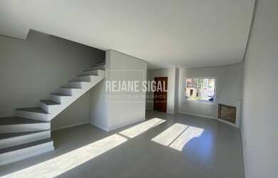 Imagem: A casa e possui 2 Dormitórios, Suítes, 1 Banheiro, 1 Vaga