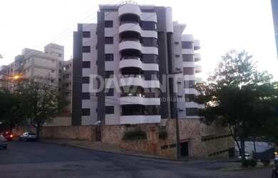 Imagem: O apartamento possui 4 Dormitórios, 5 Banheiros, 3 Vagas na