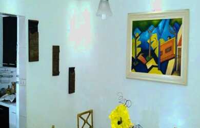 Imagem: A casa possui 3 Dormitórios, 2 Banheiros, 5 Vagas na garagem