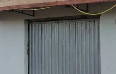 Imagem: A casa possui 3 Dormitórios, 2 Banheiros e está localizado