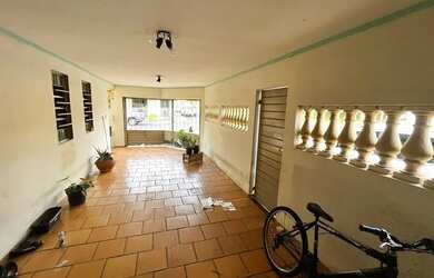 Imagem: A casa possui 3 Dormitórios, 3 Banheiros, 170m² de Área e