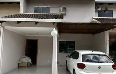 Imagem: A casa em condomínio possui 3 Dormitórios, 3 Banheiros, 2