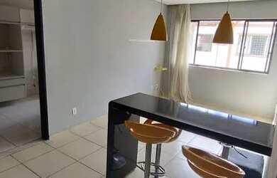 Imagem: O apartamento possui 2 Dormitórios, 1 Banheiro, 1 Vaga na garagem