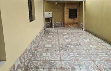 Imagem: A casa possui 3 Dormitórios e está localizado em Canarinho