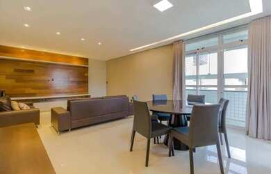 Imagem: O apartamento possui 4 Dormitórios, 3 Banheiros, 5 Vagas na