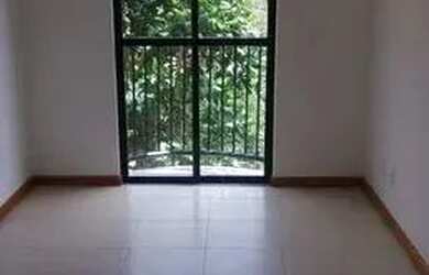 Imagem: O apartamento possui 1 Dormitório, 1 Banheiro, 1 Vaga na garagem