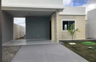 Imagem: A casa possui 2 Dormitórios, 2 Banheiros e 2 Vagas na garagem