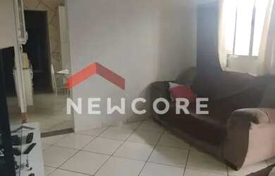 Imagem: A casa possui 3 Dormitórios, 2 Banheiros, 2 Vagas na garagem