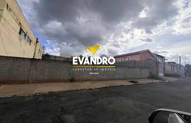 Imagem: O terreno possui 360m² de Área e está localizado em Santa