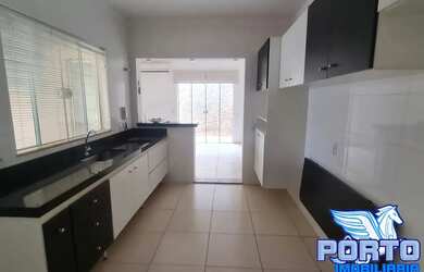 Imagem 7: LINDA CASA. Ar-condicionado, Área de serviço, 130m² de Áreae2 Vagas...