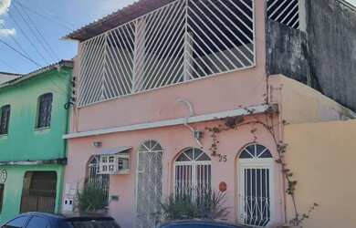 Imagem: A casa possui 2 Dormitórios, 2 Banheiros, 80m² de Área e