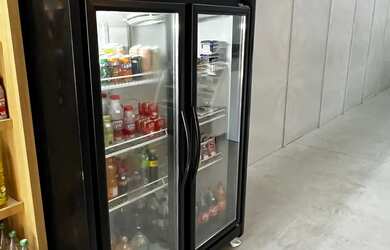 Imagem 10: Loja de utilidades e padaria