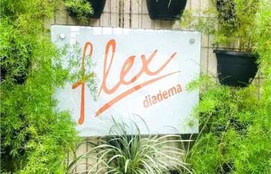 Imagem: O apartamento possui 3 Dormitórios, 1 Banheiro, 1 Vaga na garagem