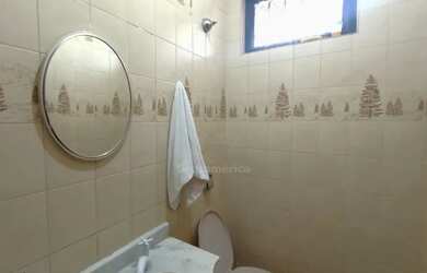 Imagem 6: Casa para alugar na Região Central de Londrina com 5 quartos próxima ao Country Club