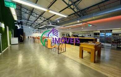 Imagem: O depósito possui 5 Vagas na garagem, 4m² de Área e está