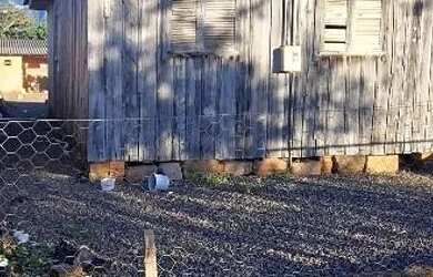 Imagem: A casa possui 3 Dormitórios, 2 Banheiros e está localizado