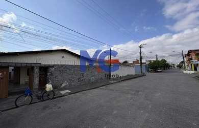 Imagem: A casa possui 3 Dormitórios, 5 Banheiros, 3 Vagas na garagem