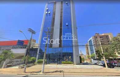 Imagem: O depósito possui 5 Vagas na garagem, 795m² de Área e está