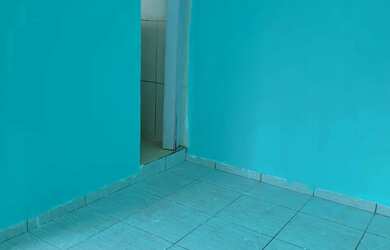 Imagem: A casa possui 1 Dormitório, 1 Banheiro e está localizado