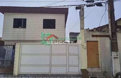 Imagem: A casa possui 2 Dormitórios, 1 Banheiro, 2 Vagas na garagem