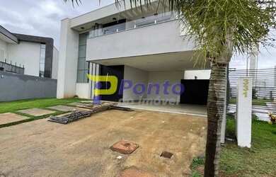 Imagem: A casa em condomínio possui 5 Dormitórios, 5 Banheiros, 2