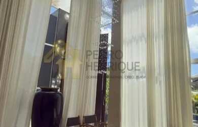 Imagem: A casa em condomínio possui 4 Dormitórios, 5 Banheiros, 4