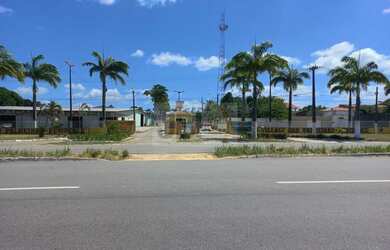 Imagem: O terreno possui 700m² de Área e está localizado em Garrote