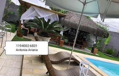 Imagem: A casa possui 3 Dormitórios, 3 Banheiros, 4 Vagas na garagem